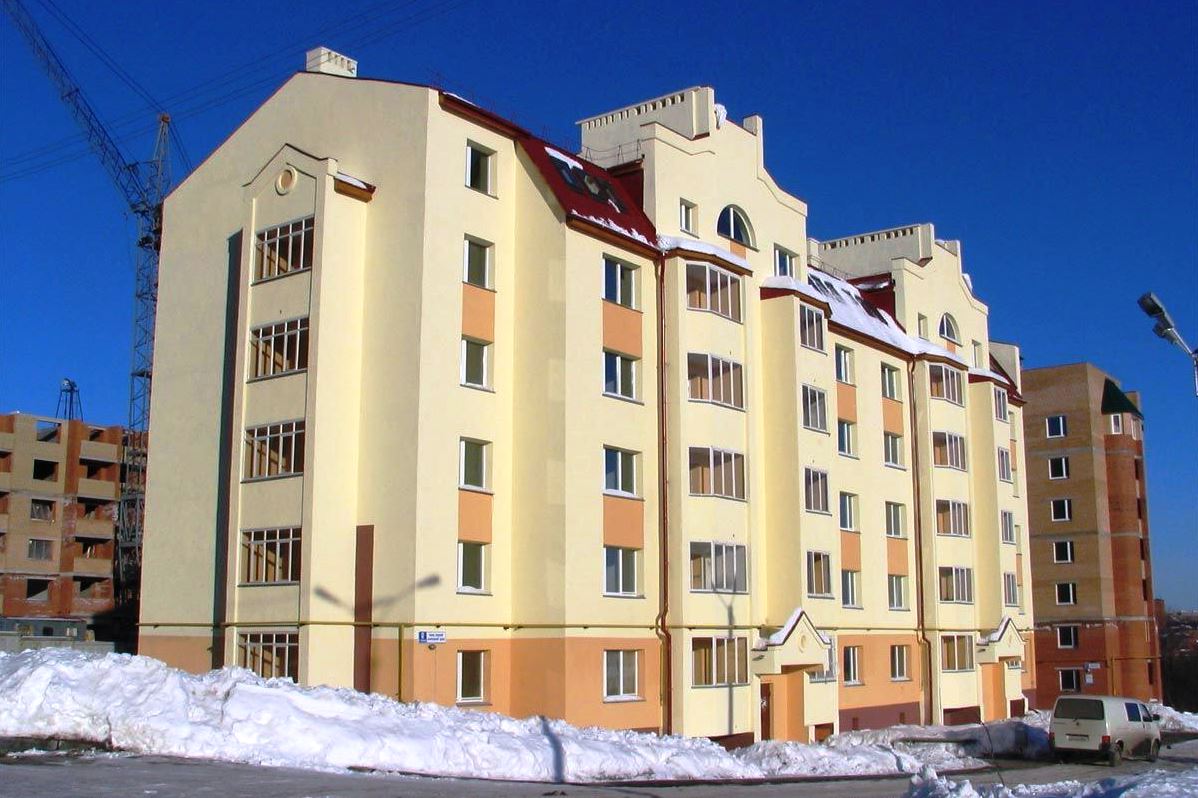 Новый пятиэтажный дом для работников ОАО «Сургутнефтегаз»