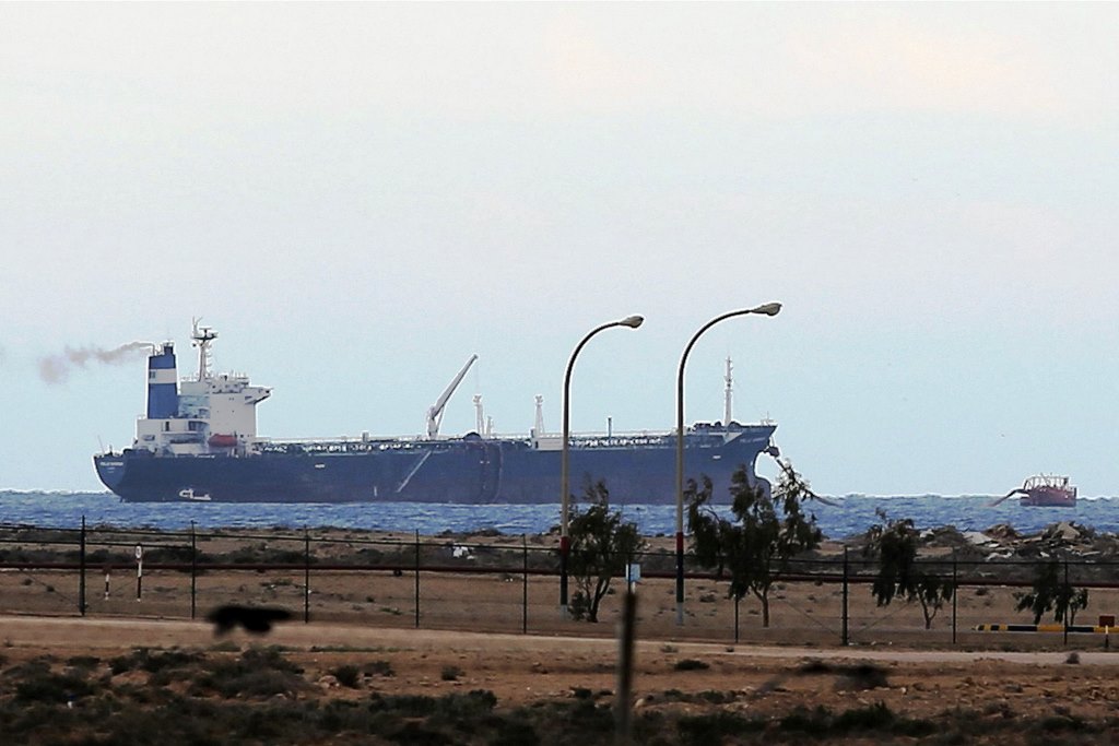 порт Брега в Ливии